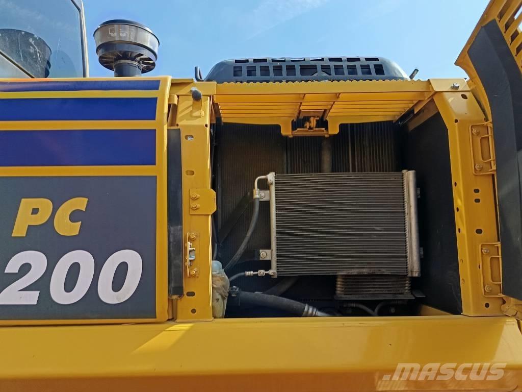 Komatsu PC 200 Bandgrävare