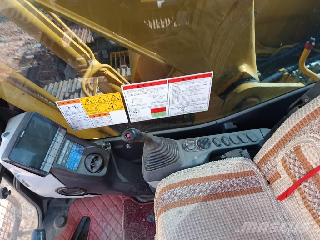 Komatsu PC 200 Bandgrävare