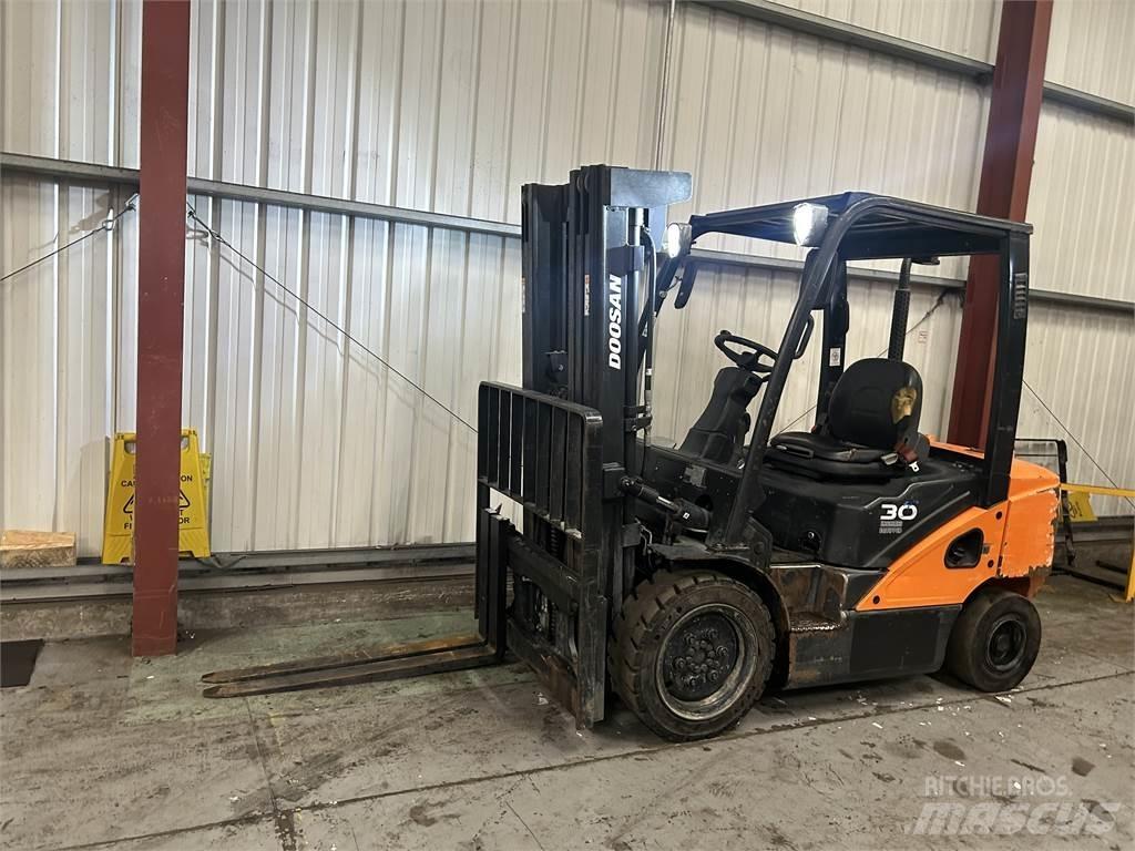Doosan D30S-5 Dieselmotviktstruckar