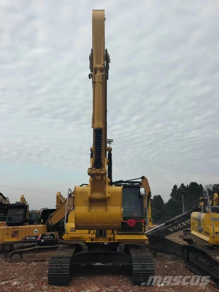 Komatsu PC 200-8 Bandgrävare