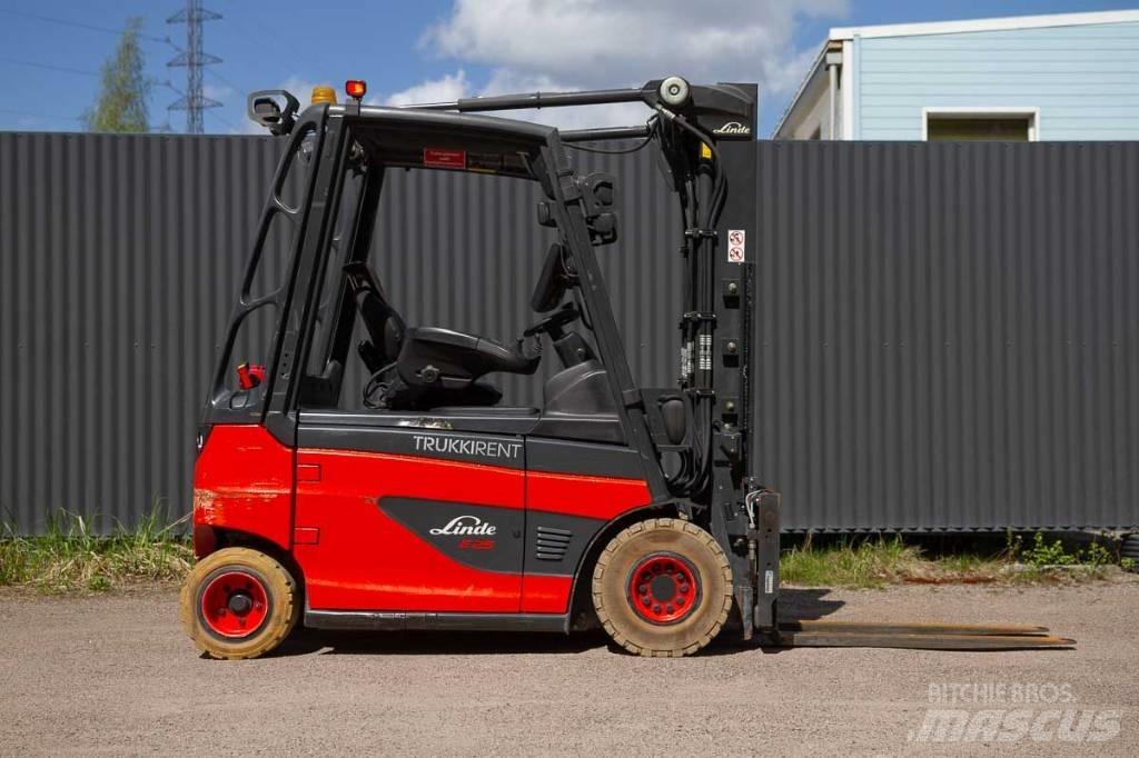 Linde E 25 Elmotviktstruckar