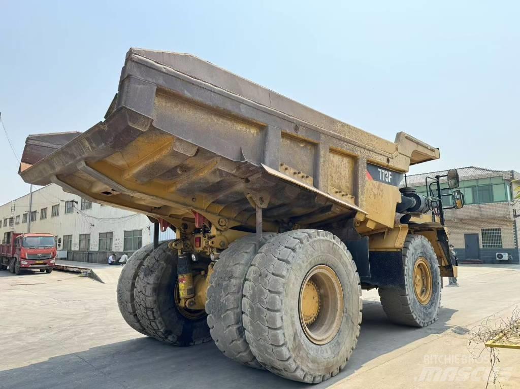 CAT 773 F Midjestyrd dumper