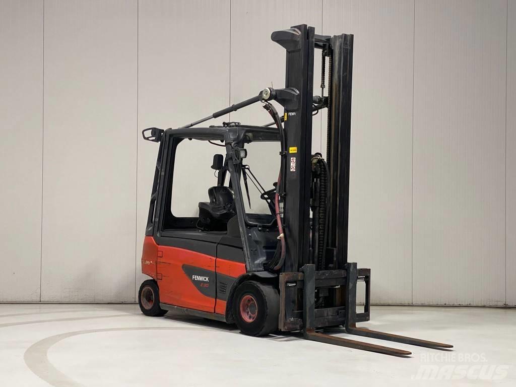 Linde E30L-01 Elmotviktstruckar