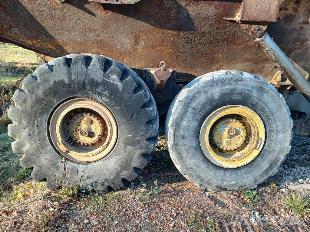 Komatsu HM 300-2 Midjestyrd dumper