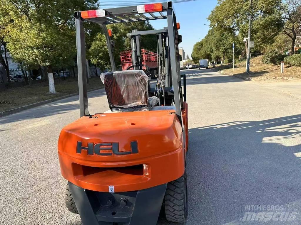 Heli CPC35 Dieselmotviktstruckar