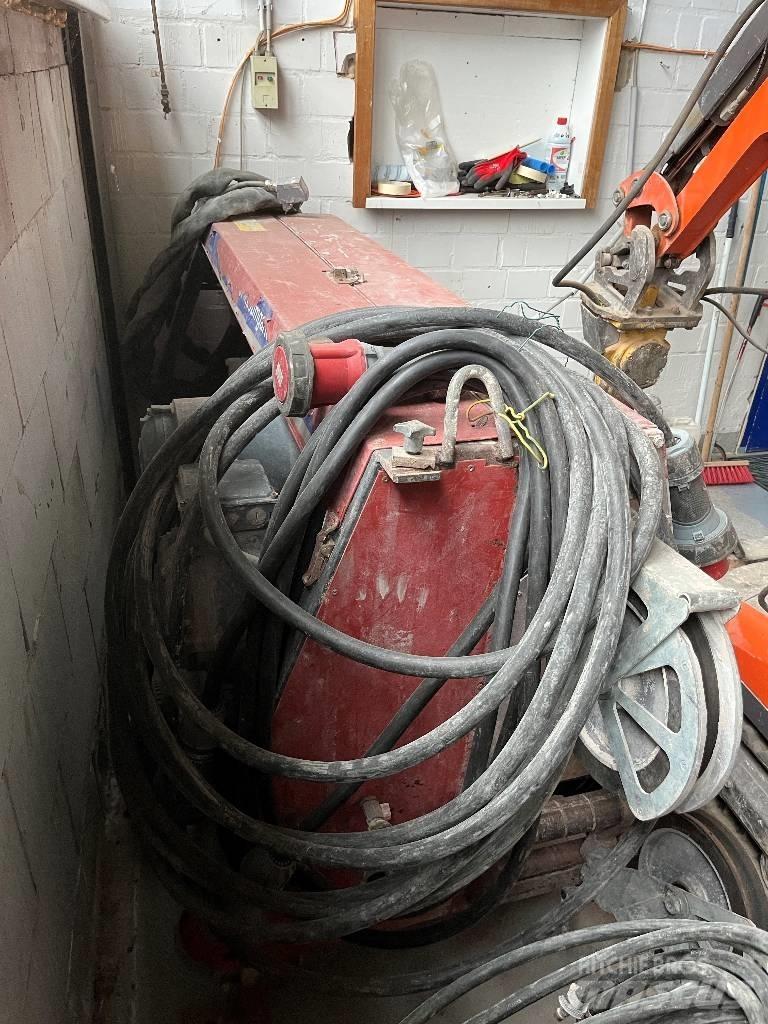 Hilti DSW 3018 E Bergs- och betongsågar