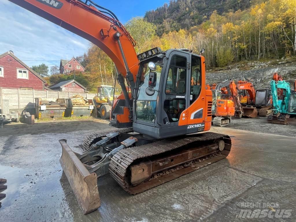 Doosan DX140LCR-5 Bandgrävare
