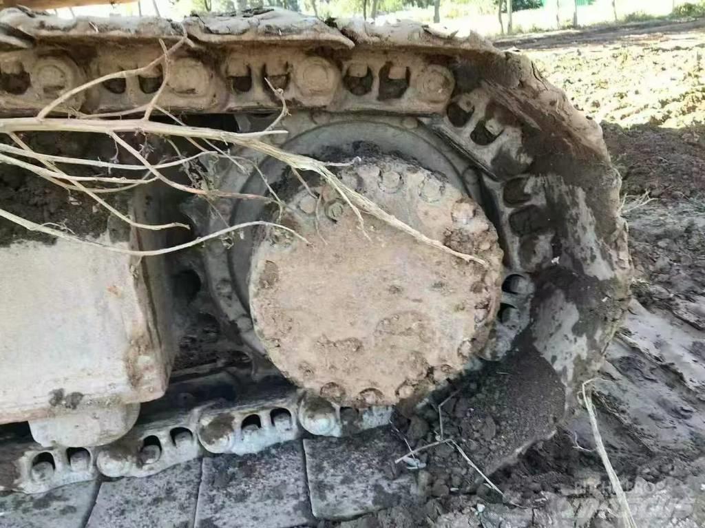Komatsu PC 210 Bandgrävare
