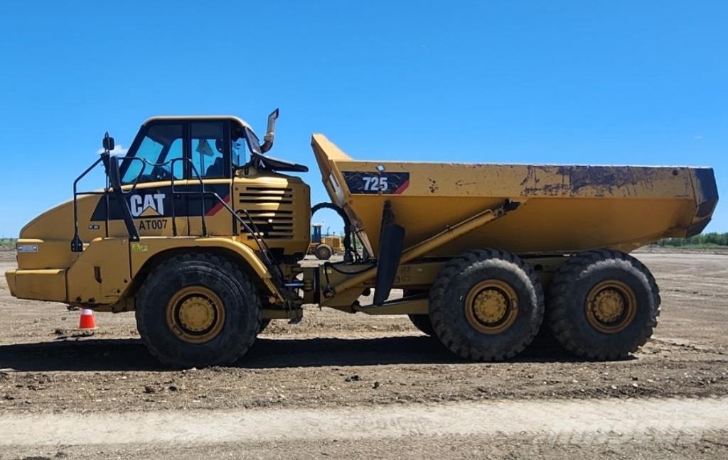 CAT 725 Midjestyrd dumper