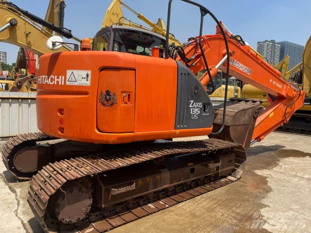 Hitachi ZX 135 Bandgrävare
