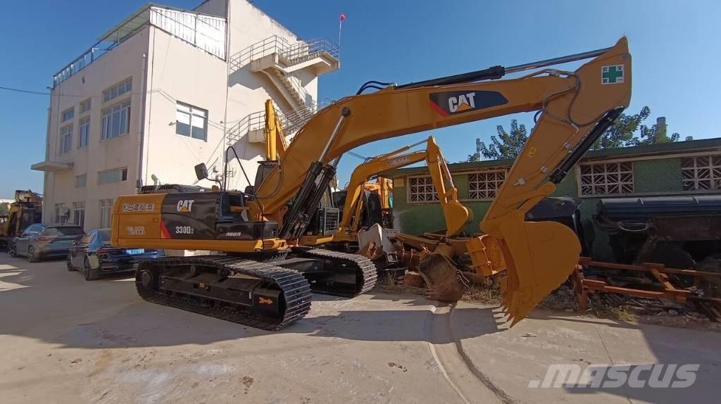 CAT 330 D2 Bandgrävare