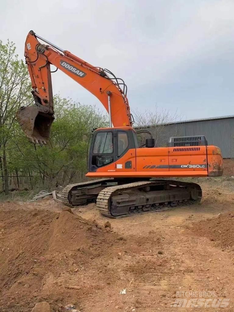Doosan DX 380 LC Bandgrävare