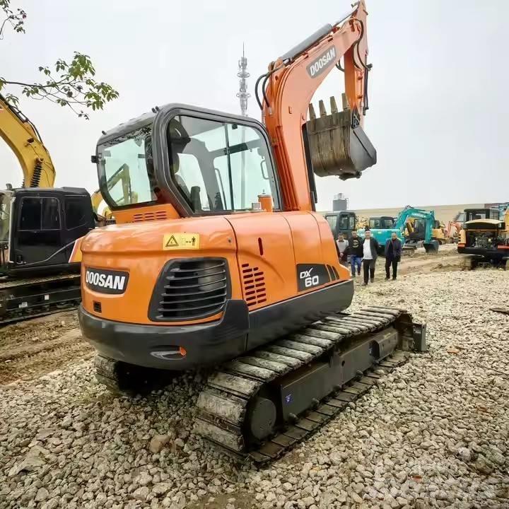 Doosan DX 60 Bandgrävare