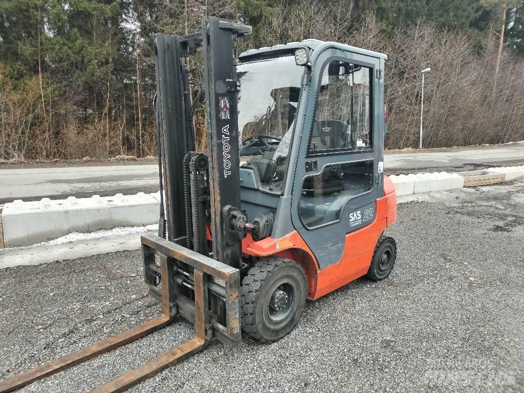 Toyota 7FGF20 Gasolmotviktstruckar