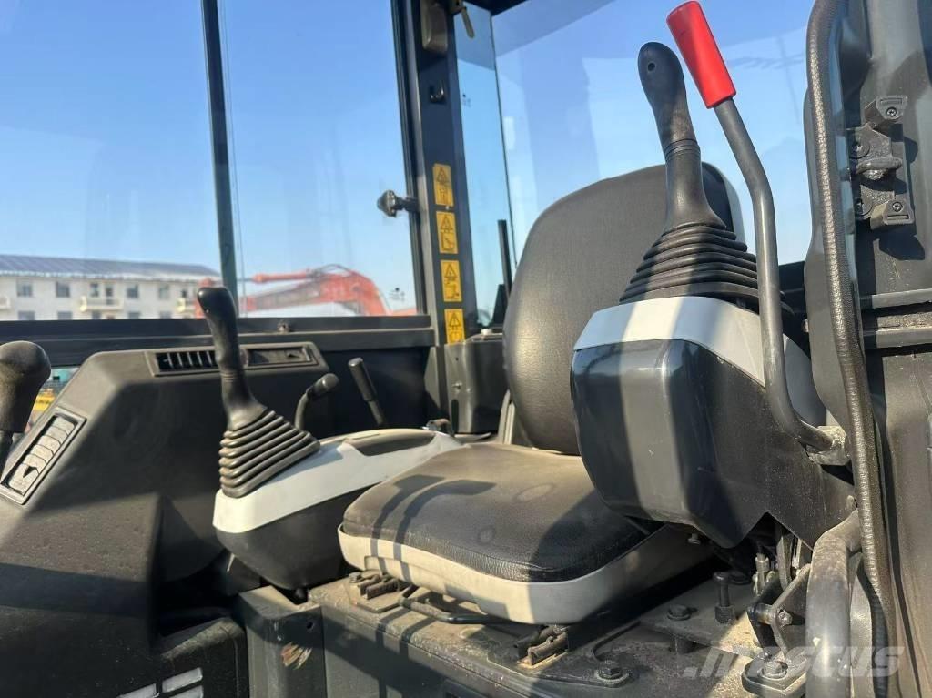 Komatsu PC 40 Minigrävare < 7t