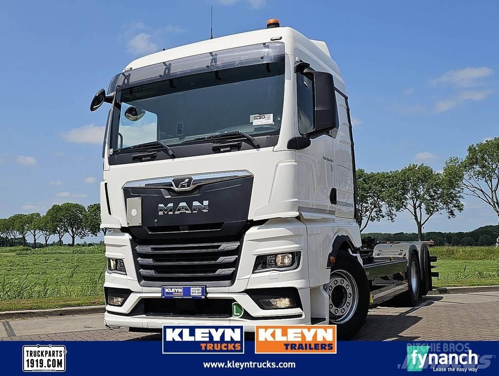 MAN 26.470 TGX Lastväxlare med kabellift