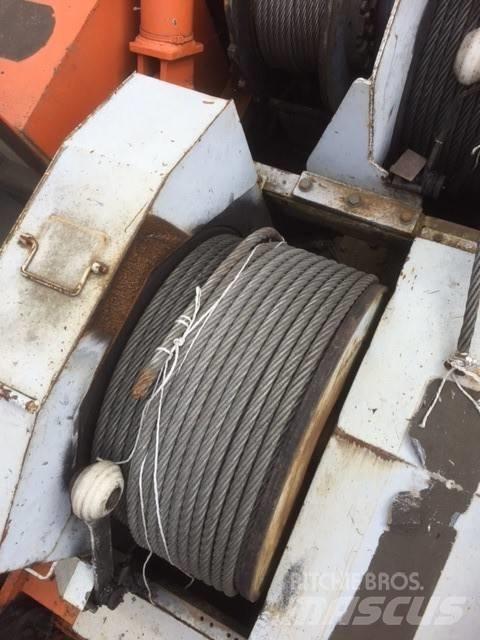 Hitachi KH 230-3 Bangående Kranar