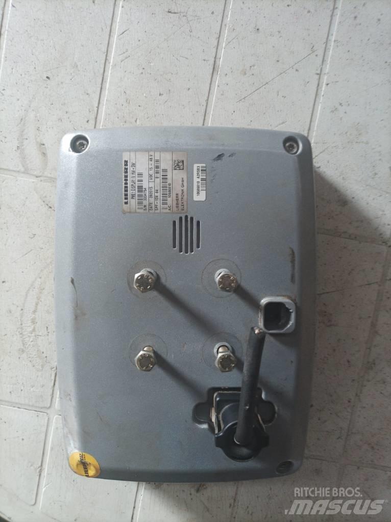 Liebherr R 916 LC Elektronik