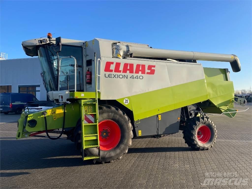 CLAAS Lexion 440 Skördetröskor