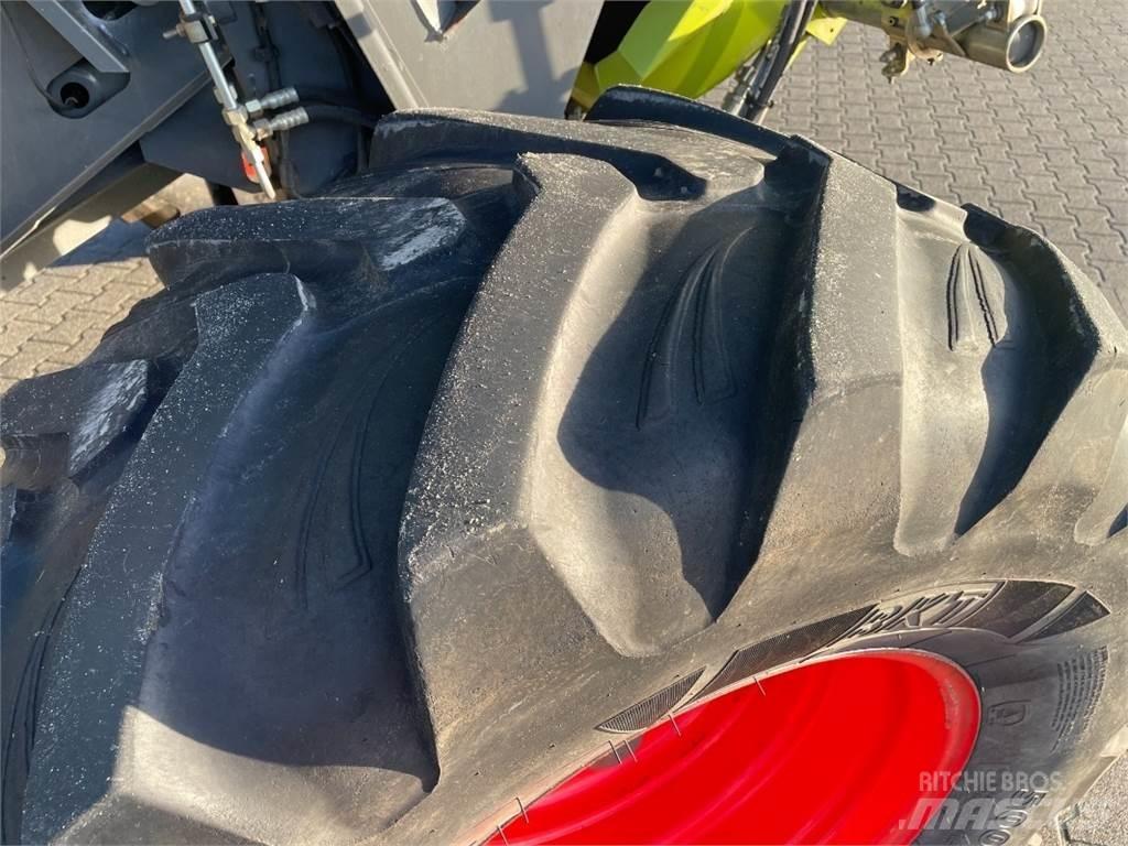 CLAAS Lexion 440 Skördetröskor