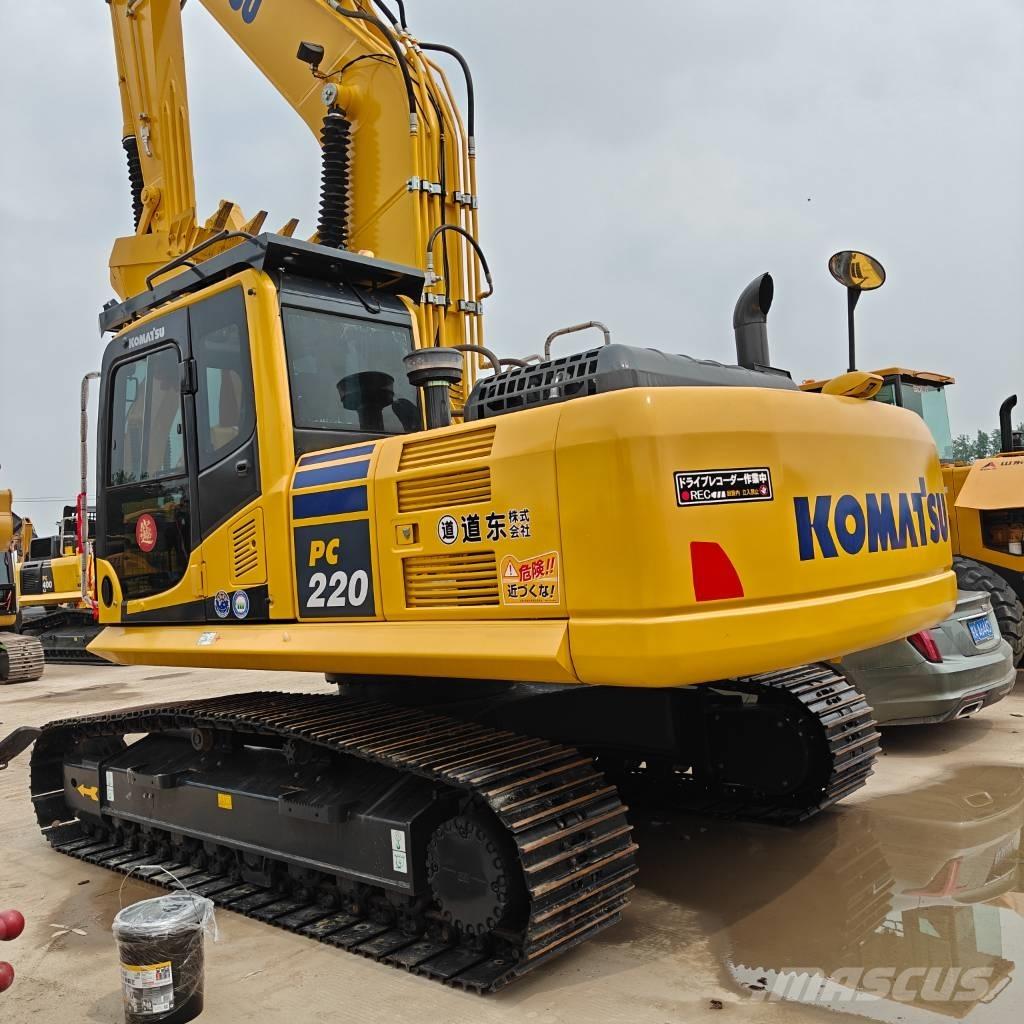 Komatsu 220-8MO Bandgrävare
