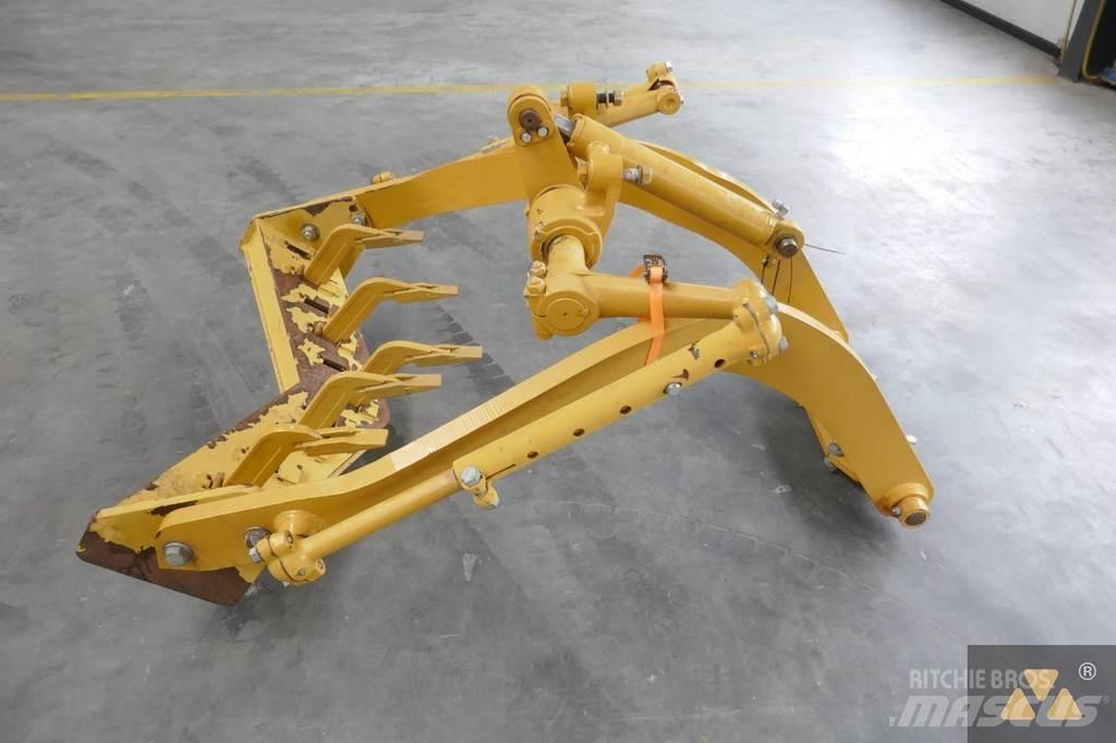 CAT 140M Scarifier Övriga