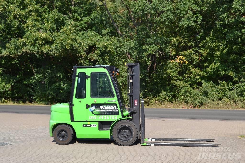 Hyundai 30 D-7 Dieselmotviktstruckar