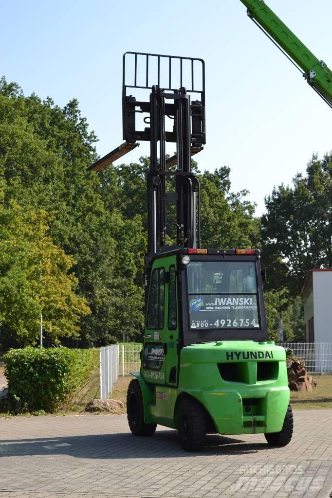Hyundai 30 D-7 Dieselmotviktstruckar