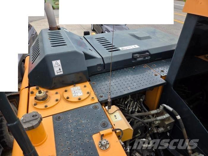 Hyundai HW 145 Hjulgrävare