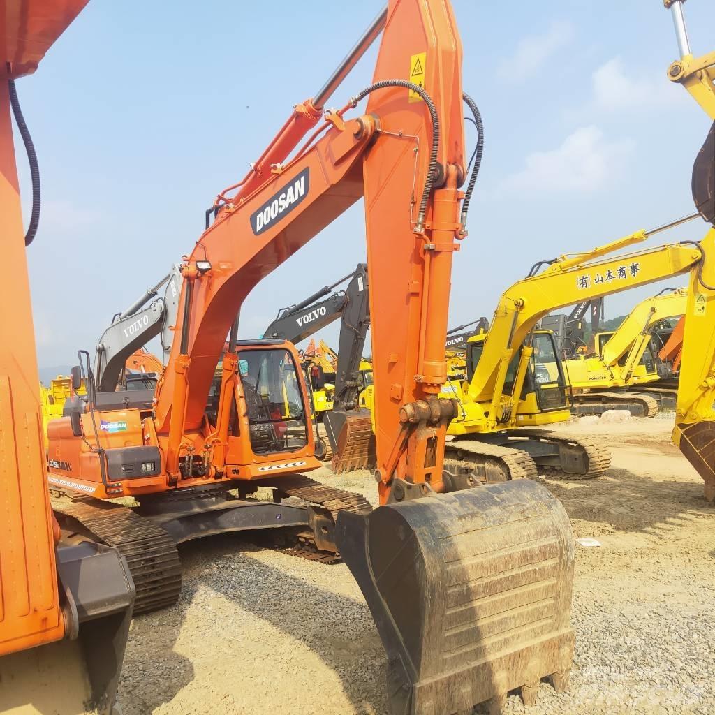 Doosan DX260LC Bandgrävare