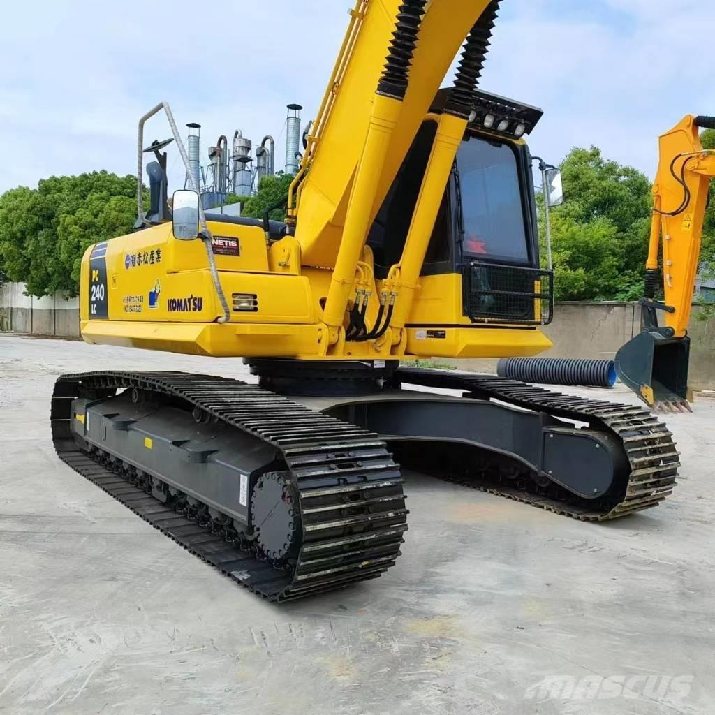 Komatsu PC 240 LC-8 Bandgrävare
