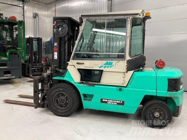 Mitsubishi FD40 Dieselmotviktstruckar