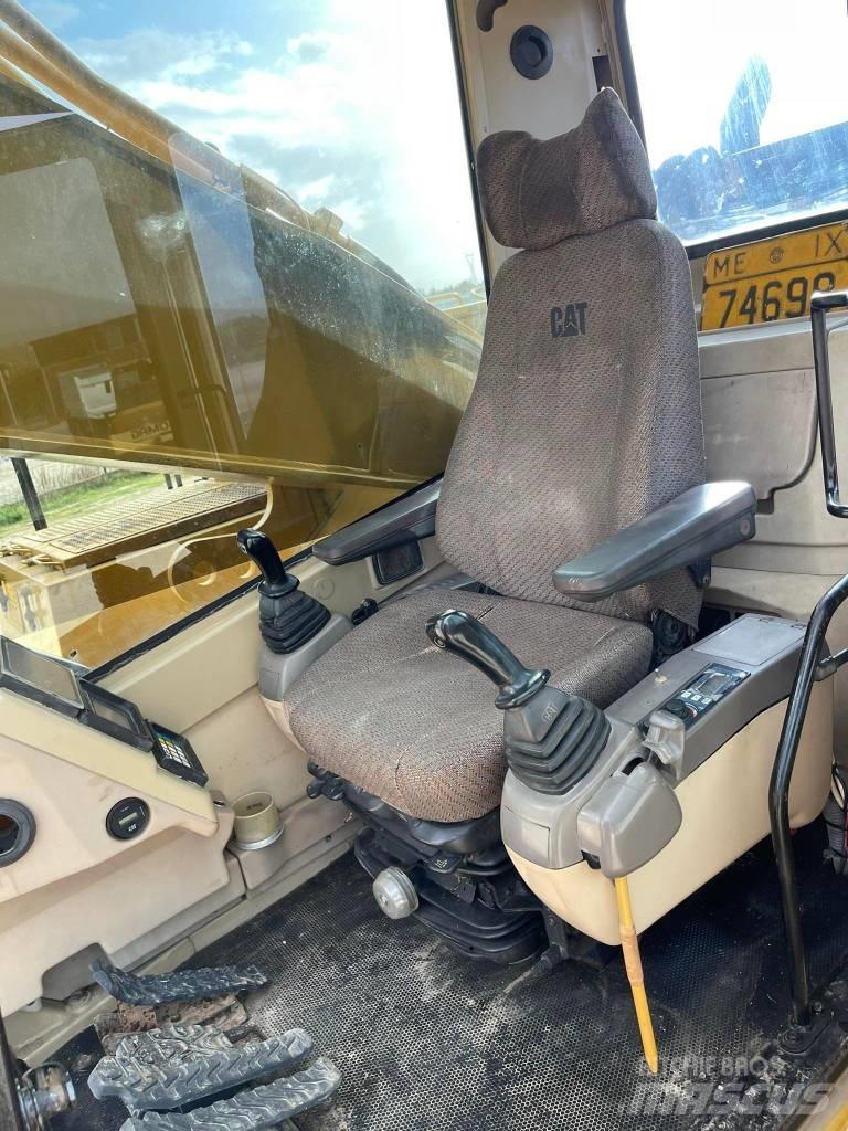 CAT 365 B L ME Bandgrävare