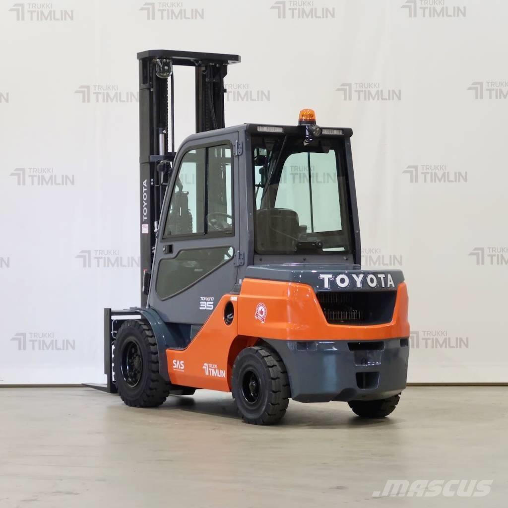 Toyota 52-8FDJF35 Dieselmotviktstruckar