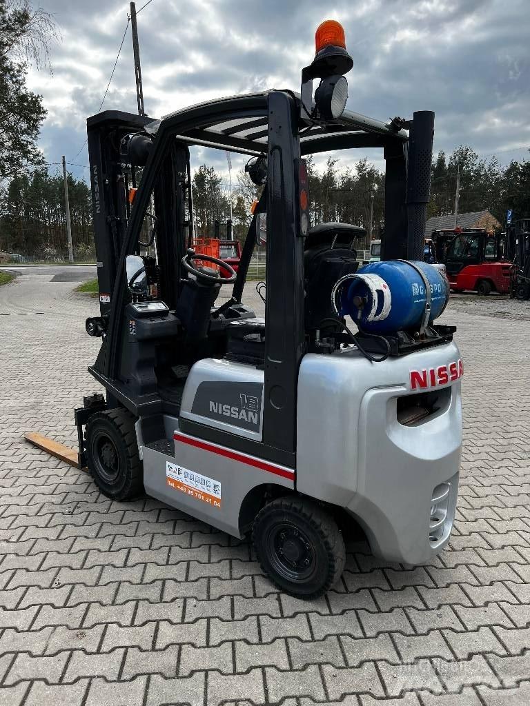 Nissan P1D1A18LQ Gasolmotviktstruckar