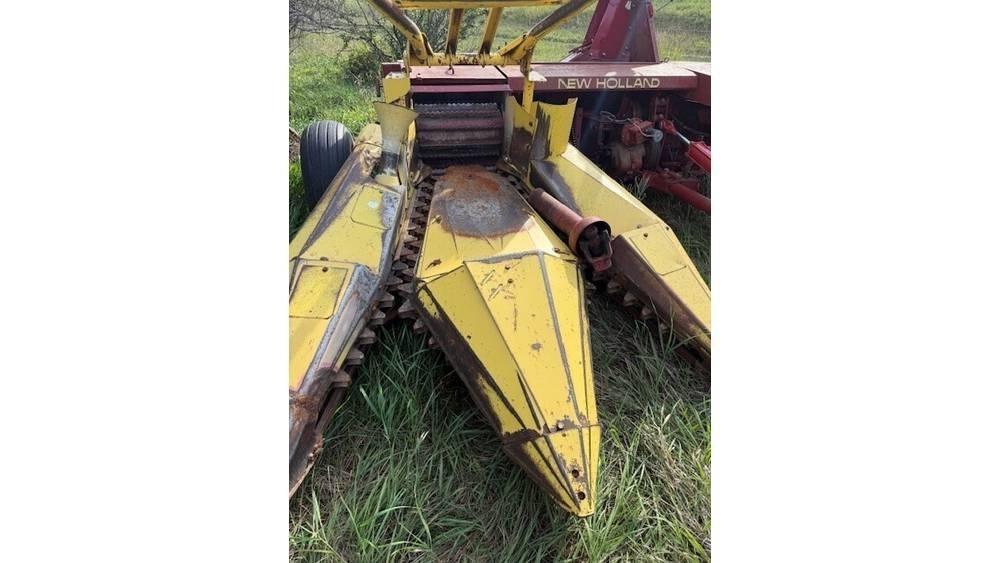 New Holland 782 Fälthackar