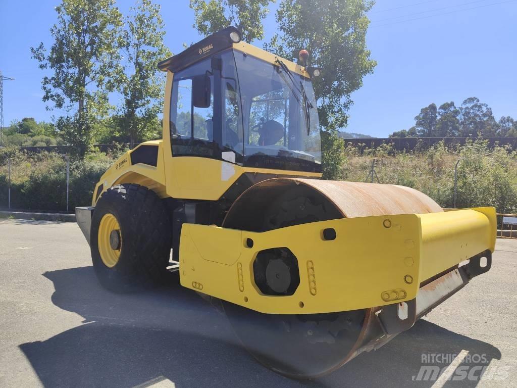 Bomag BW 211 D-50 Pneumatiska Hjulvältar