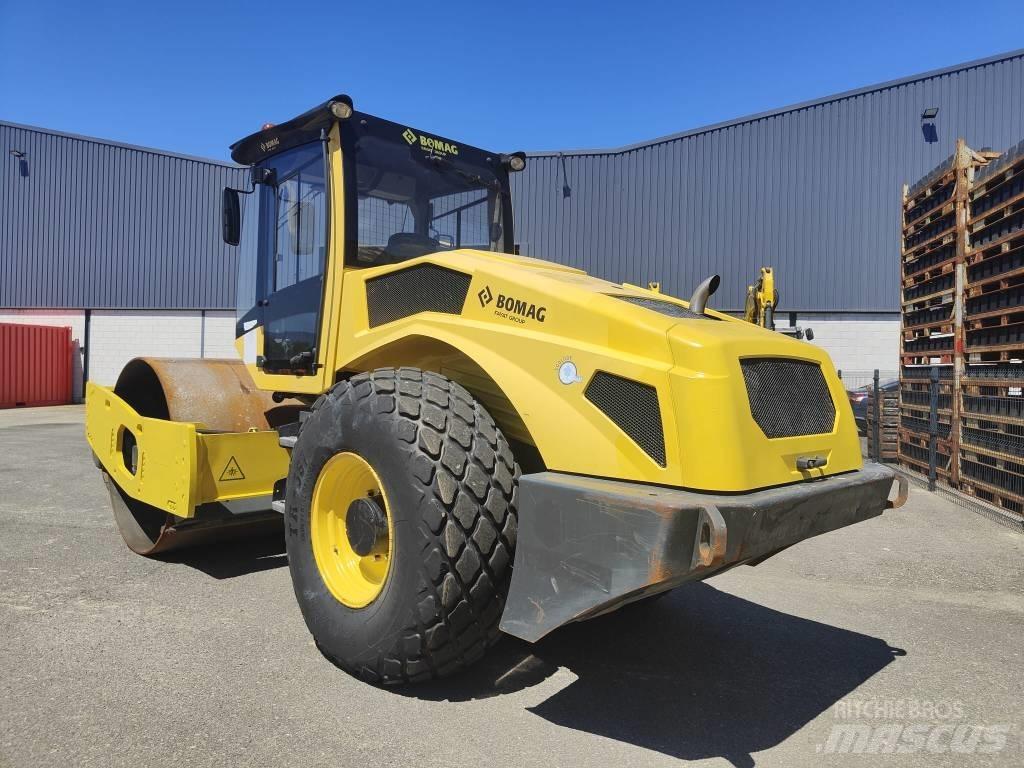 Bomag BW 211 D-50 Pneumatiska Hjulvältar