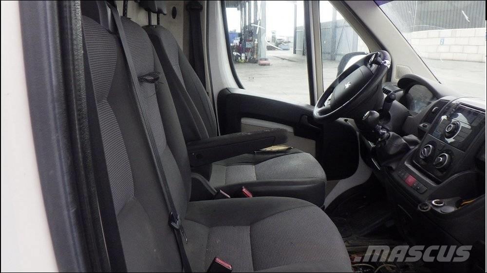 Peugeot Boxer 3 Lätta lastbilar