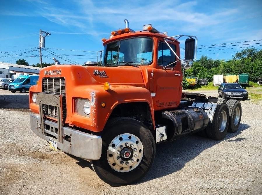 Mack R 688 ST Dragbilar