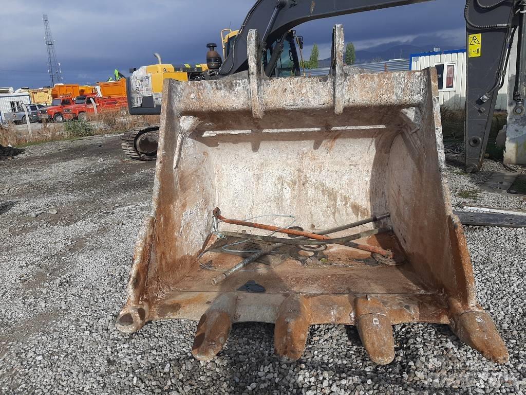 Hitachi ZX 670 LC H Bandgrävare