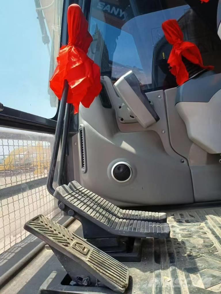 XCMG XE 215 DA Bandgrävare