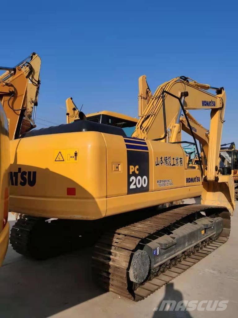 Komatsu PC 200-7 Bandgrävare