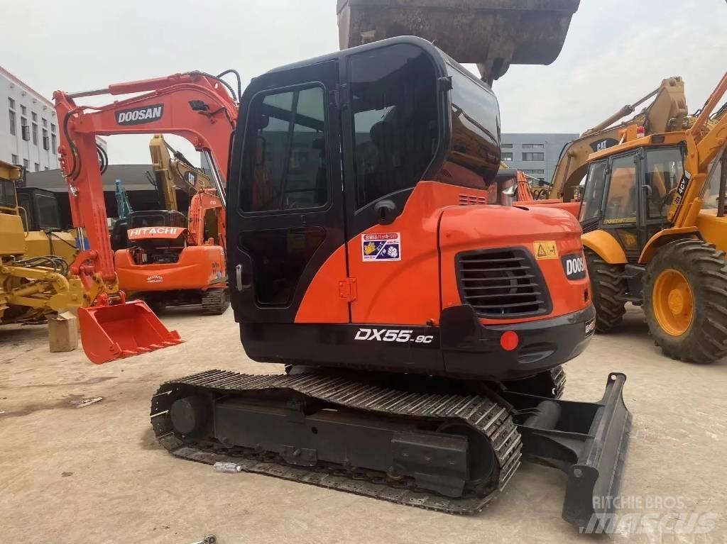 Doosan DX55-9C Bandgrävare
