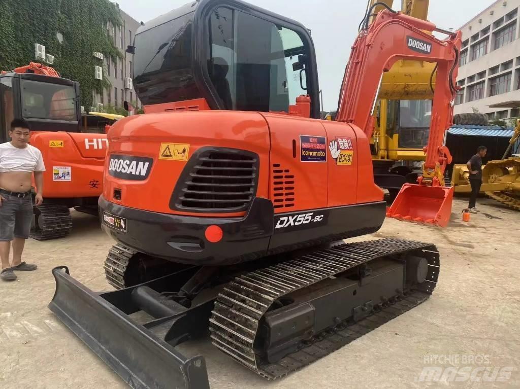 Doosan DX55-9C Bandgrävare