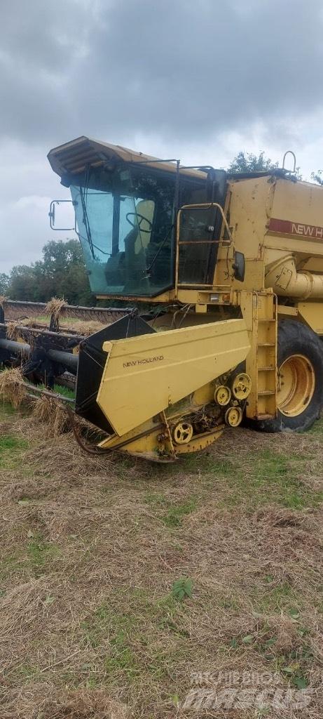 New Holland TX 34 Skördetröskor