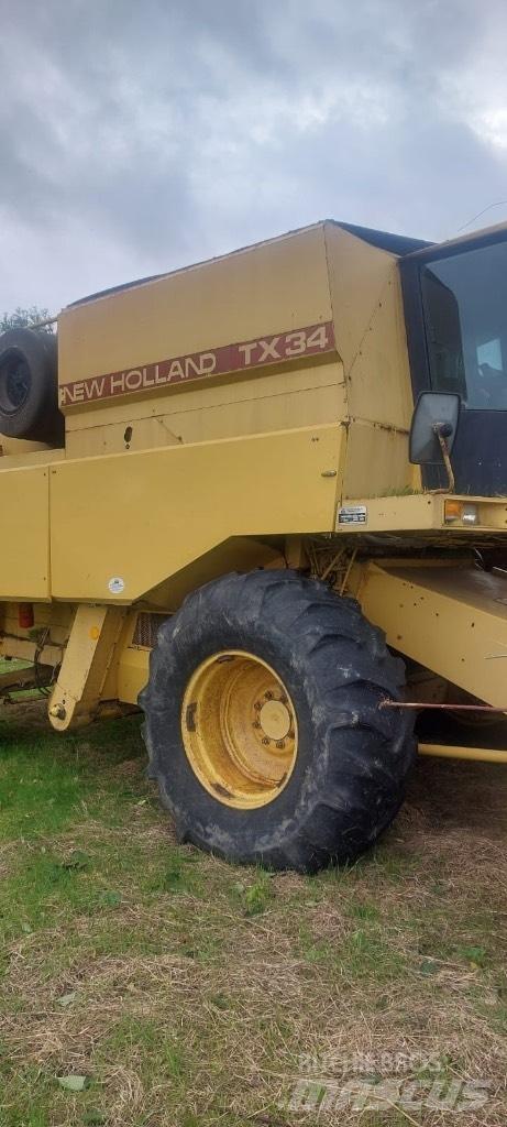 New Holland TX 34 Skördetröskor