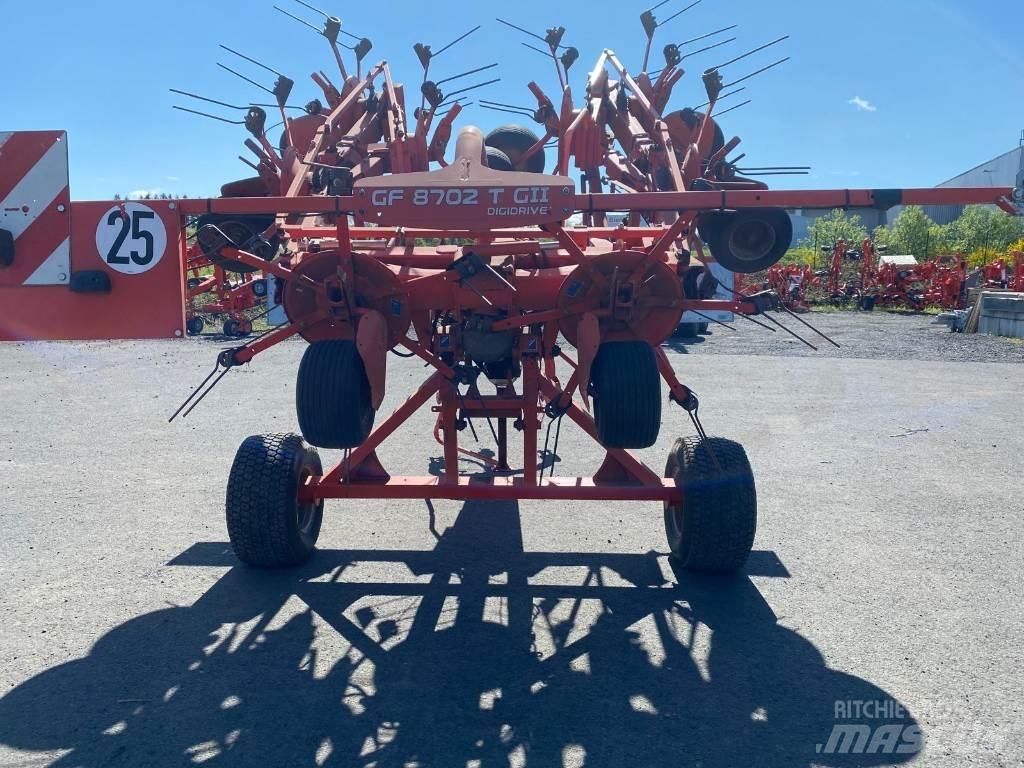 Kuhn GF8702T Vändare och luftare