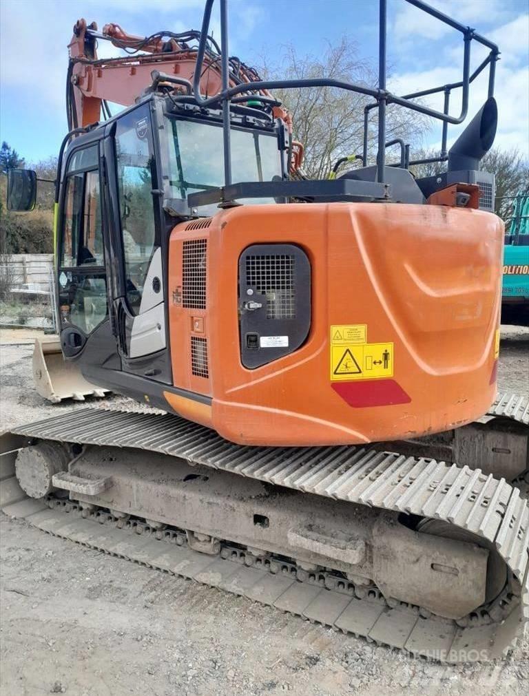 Hitachi ZX 135 US-6 Bandgrävare