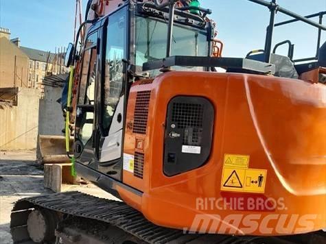 Hitachi ZX 135 US-6 Bandgrävare